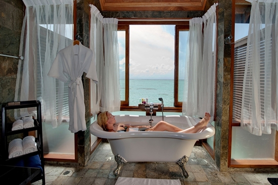 Przykładowa Jacuzzi Water Villa Przykładowa Jacuzzi Water Villa