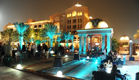 Emirates Palace Abu Dhabi - Breeze Lounge