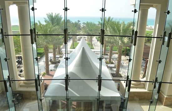 St. Regis Saadiyat Island - widok z lobby St. Regis Saadiyat Island - widok z lobby