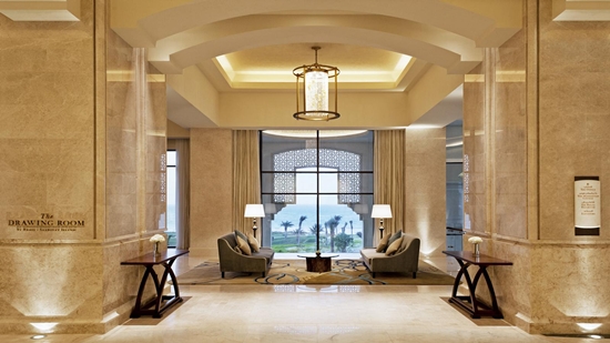 Lobby i The Drawing Room St. Regis Saadiyat Island 