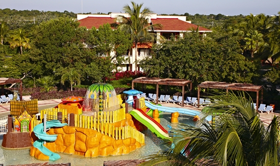 Grand Bahia Principe Coba basen ze zjeżdżalniami dla dzieci Grand Bahia Principe Coba basen ze zjeżdżalniami dla dzieci