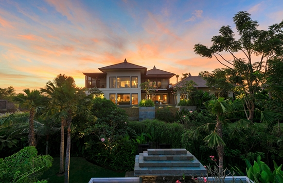 The Ritz-Cartlotn Bali Clif Villa
