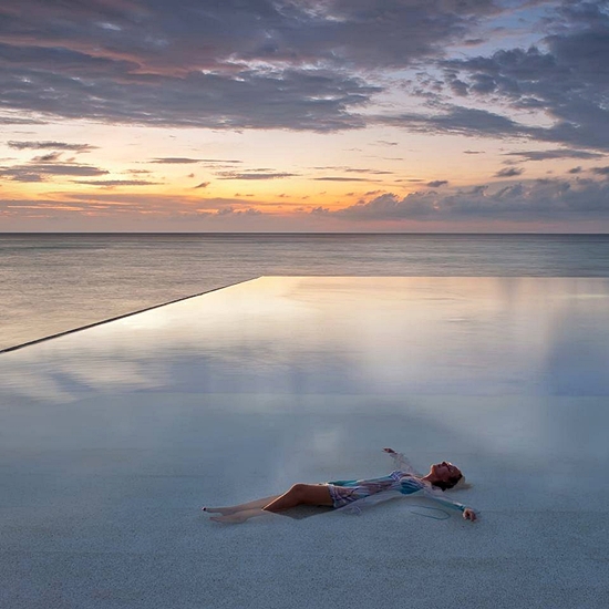 Olhuveli Malediwy Infinity Pool
