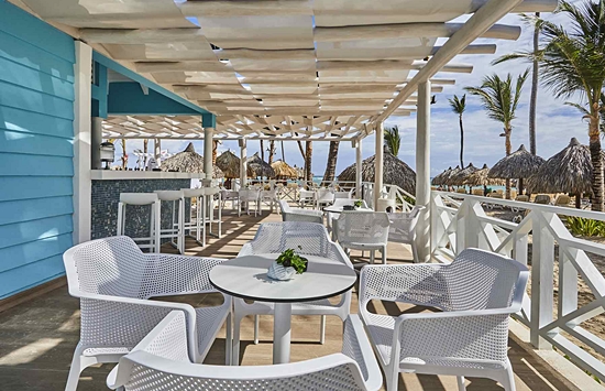 Luxury Bahia Principe Ambar Beach Bar